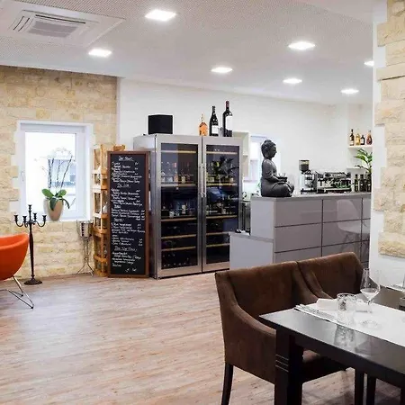 艺术酒店 4* 圣莱昂-罗特